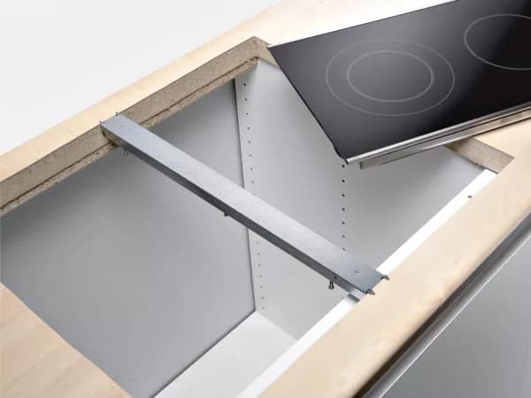Spojovacia lišta HEZ394301 Bosch Siemens (00674917) – pre vstavané modulárne varné dosky